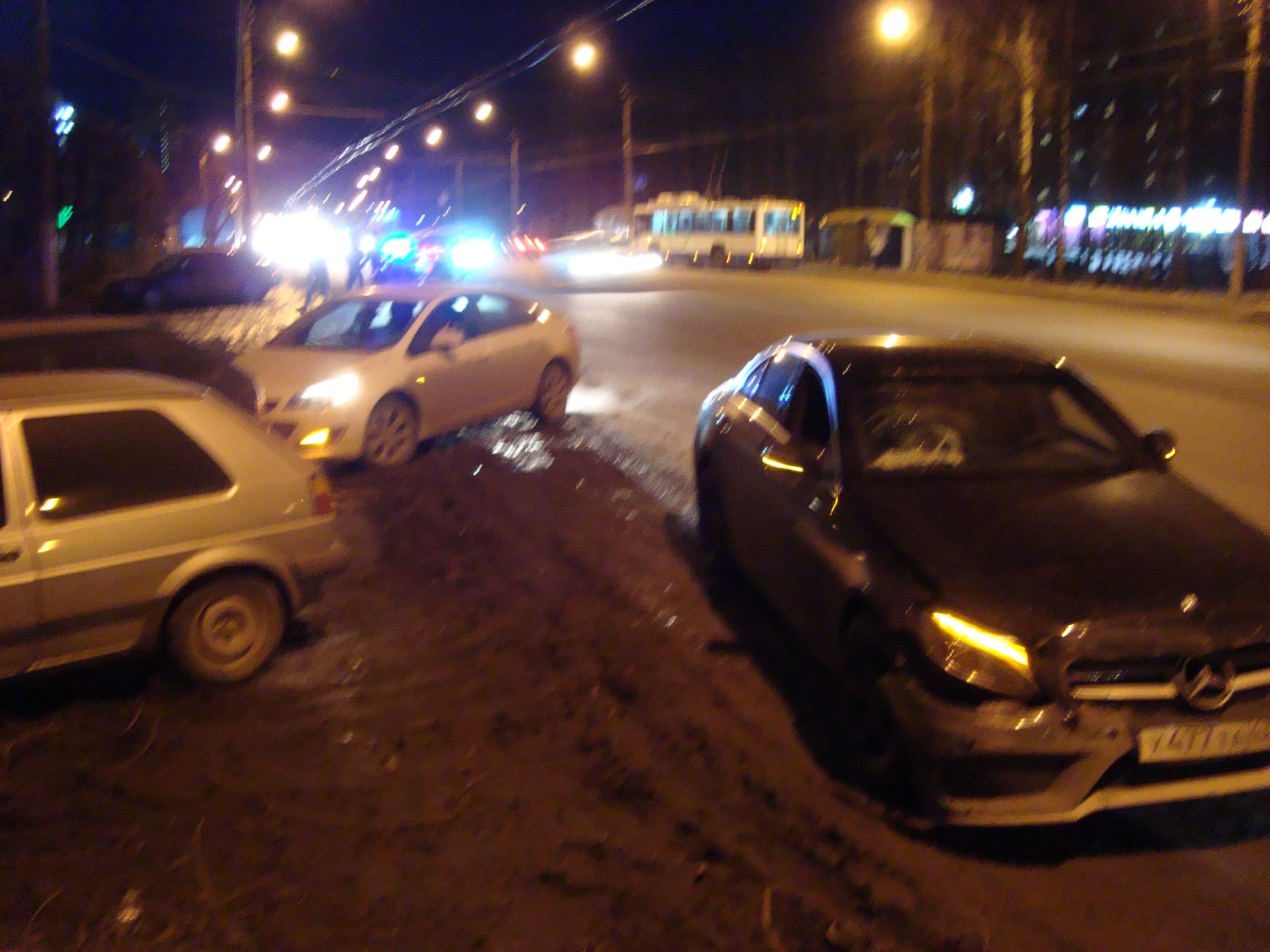 Двойное ДТП произошло на улице Московской