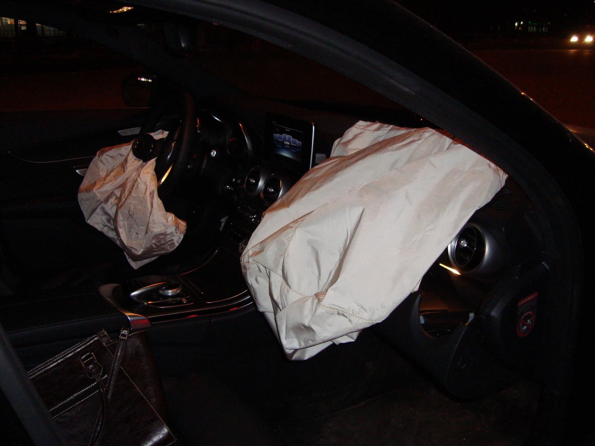 Двойное ДТП произошло на улице Московской