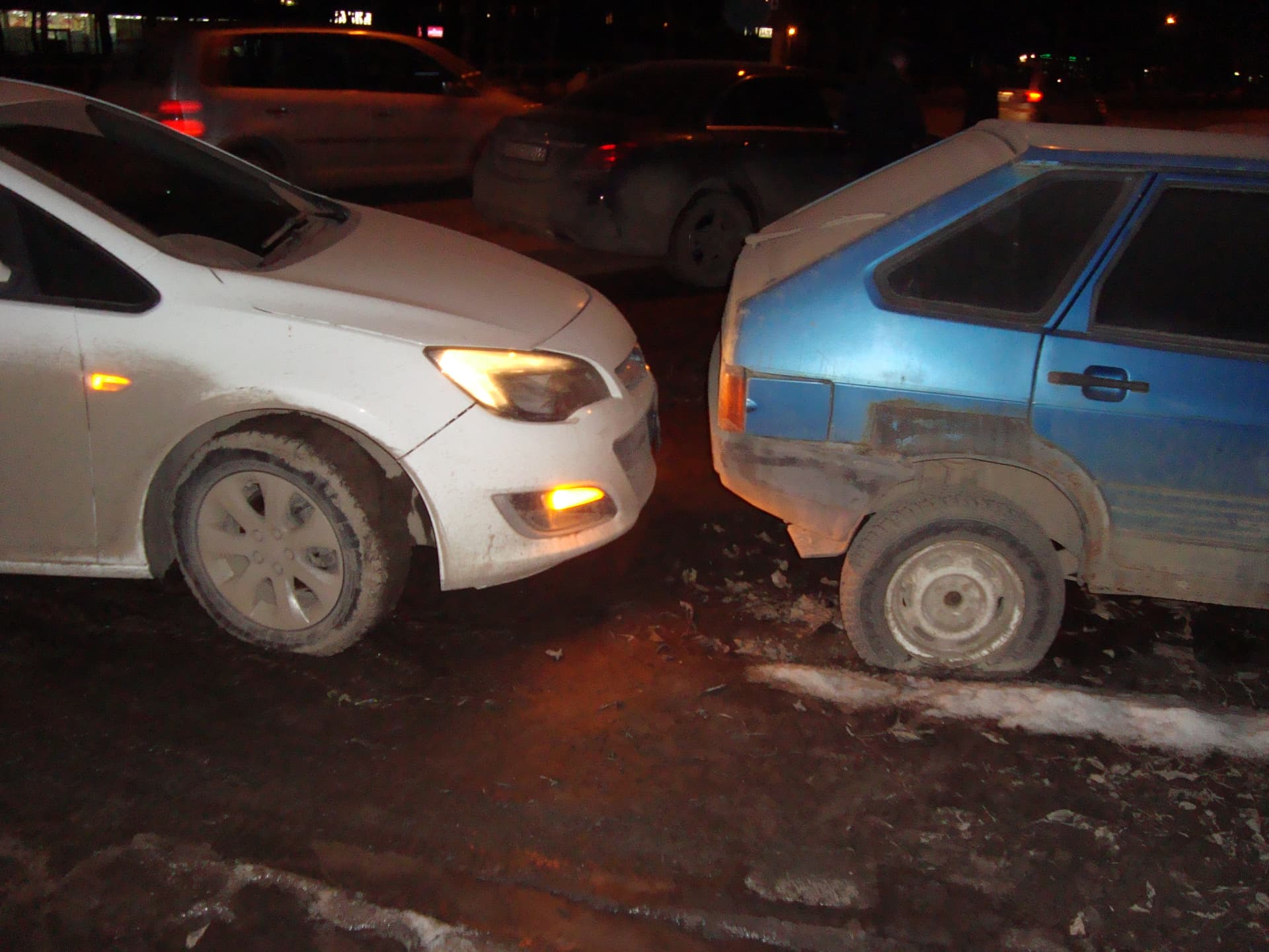 Двойное ДТП произошло на улице Московской