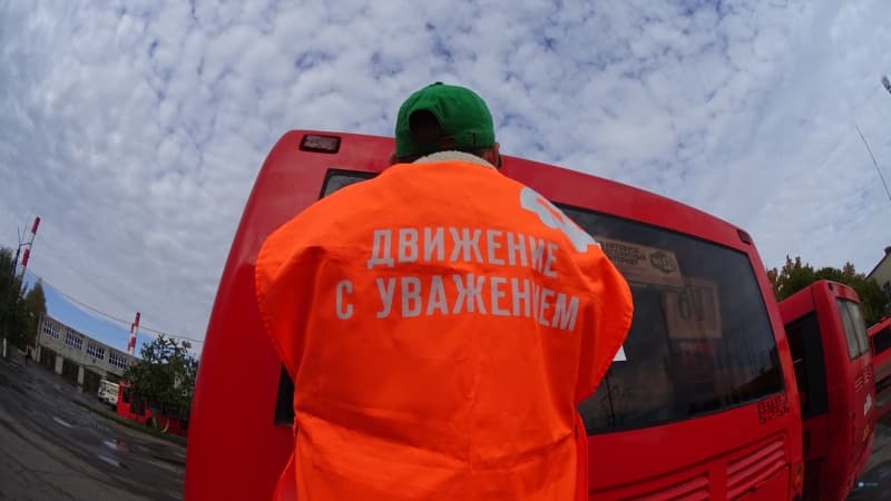 Смотри на автобус и вспоминай ПДД