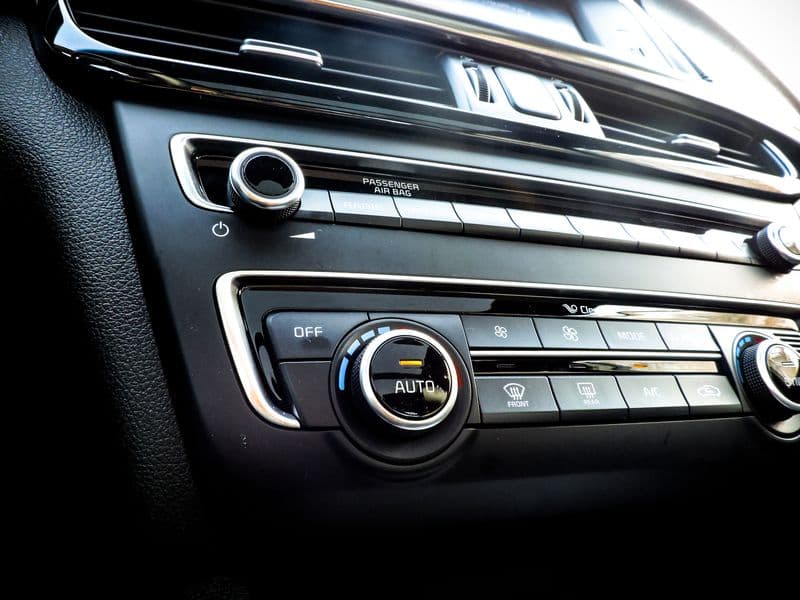 Тест-драйв Kia Optima: забудь про её страшных подруг