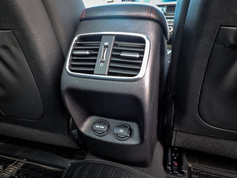 Тест-драйв Kia Optima: забудь про её страшных подруг