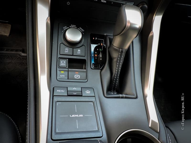 Тест-драйв Lexus NX: гражданский космолет в городских джунглях