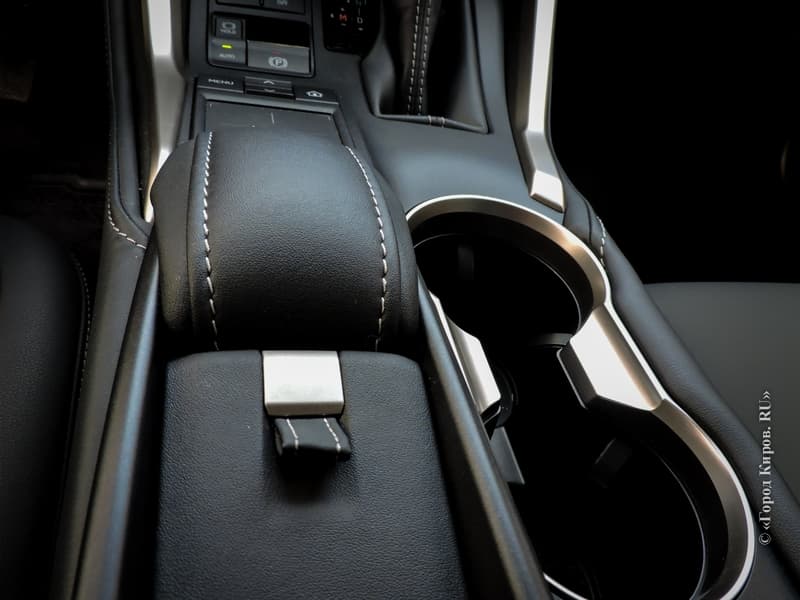 Тест-драйв Lexus NX: гражданский космолет в городских джунглях