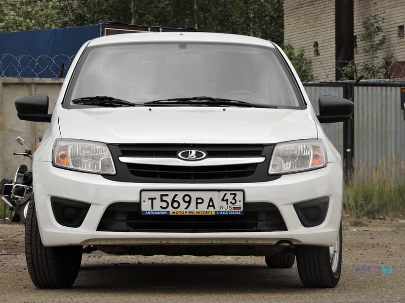 Тест-драйв FAW V5 против Lada Granta: бой в супер легком весе