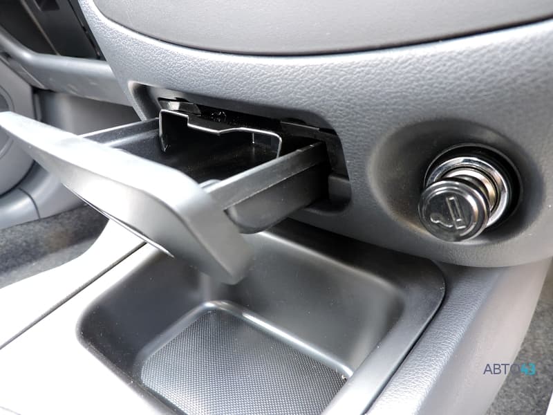 Тест-драйв FAW V5 против Lada Granta: бой в супер легком весе