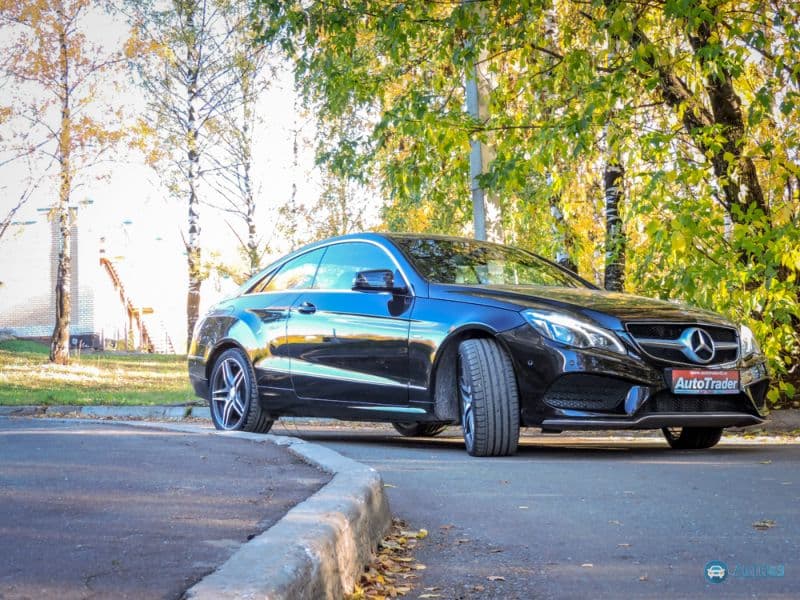 Тест-драйв Mercedes E200 Coupe: без внимания не останешься