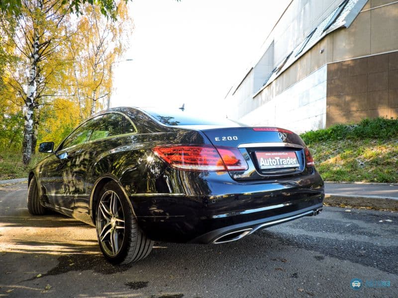 Тест-драйв Mercedes E200 Coupe: без внимания не останешься