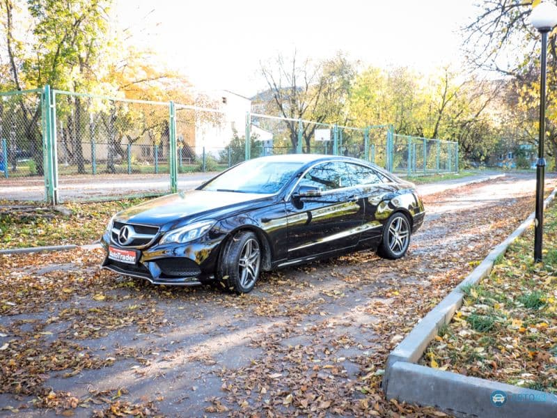 Тест-драйв Mercedes E200 Coupe: без внимания не останешься