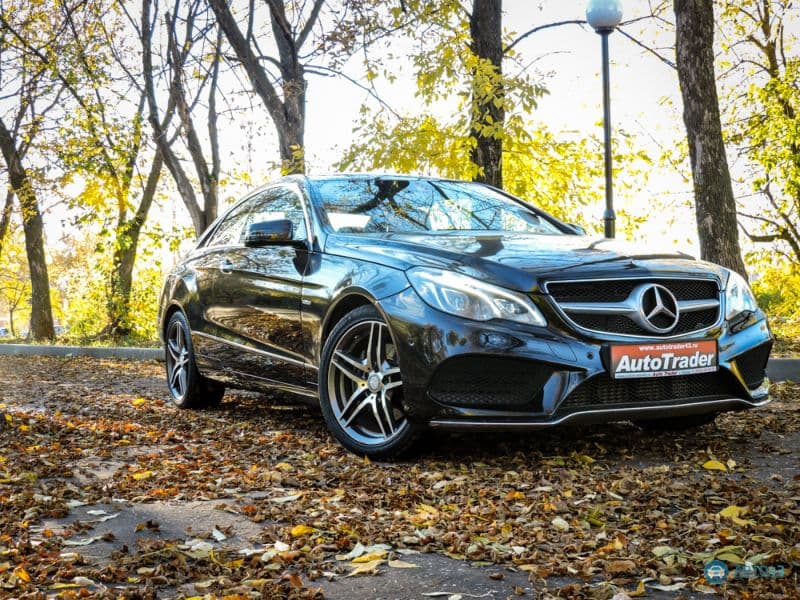 Тест-драйв Mercedes E200 Coupe: без внимания не останешься