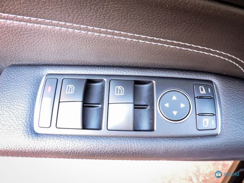 Тест-драйв Mercedes E200 Coupe: без внимания не останешься