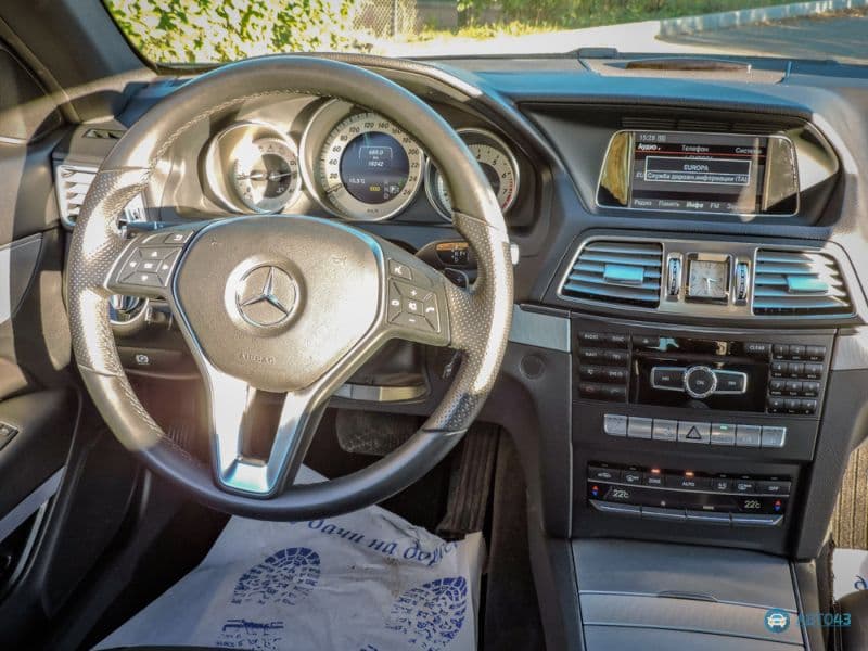 Тест-драйв Mercedes E200 Coupe: без внимания не останешься