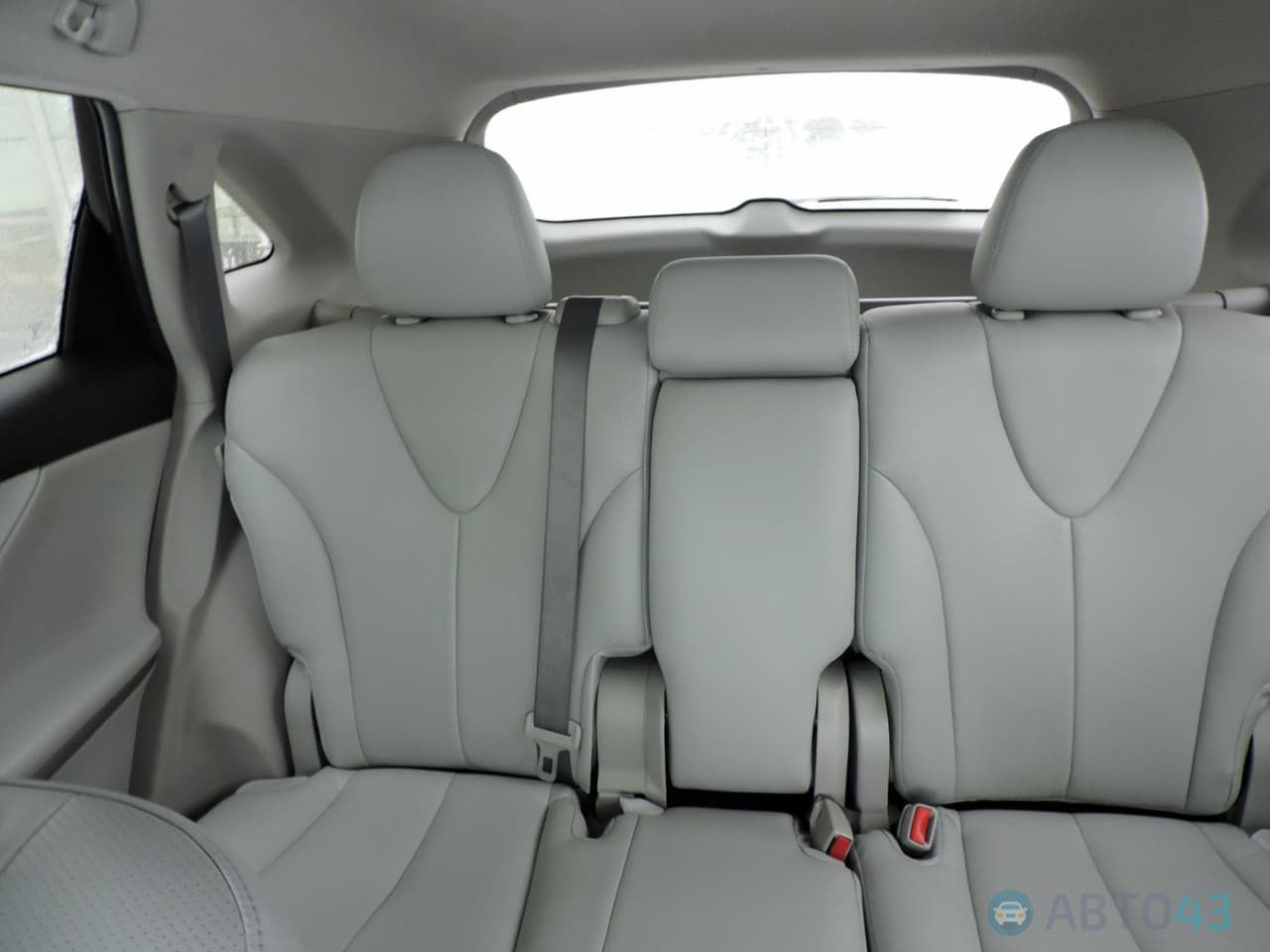 Тест-драйв Toyota Venza: семейный внедорожный универсал