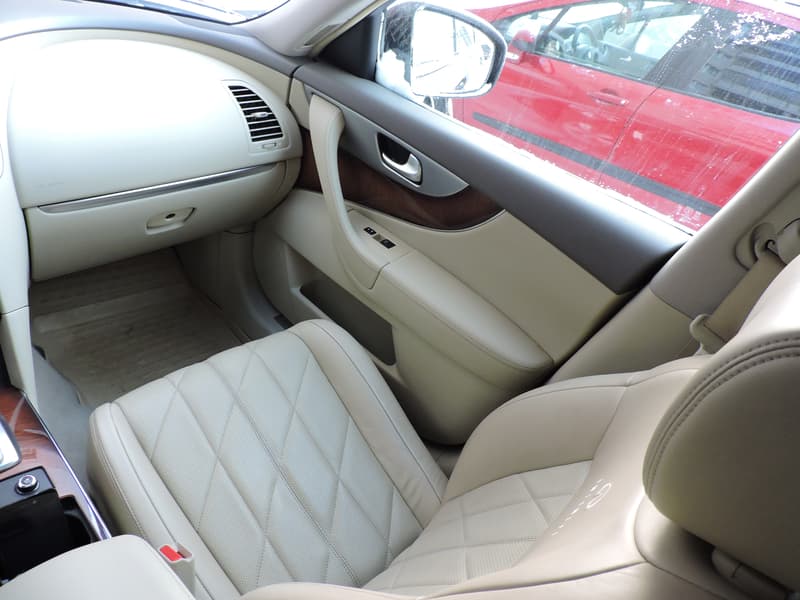 Тест-драйв Infiniti FX 37: искра, буря, безумие