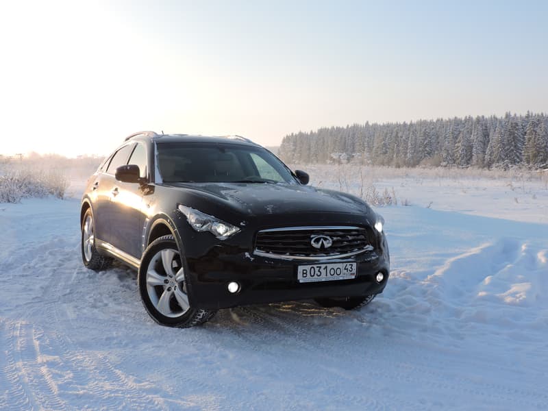 Тест-драйв Infiniti FX 37: искра, буря, безумие