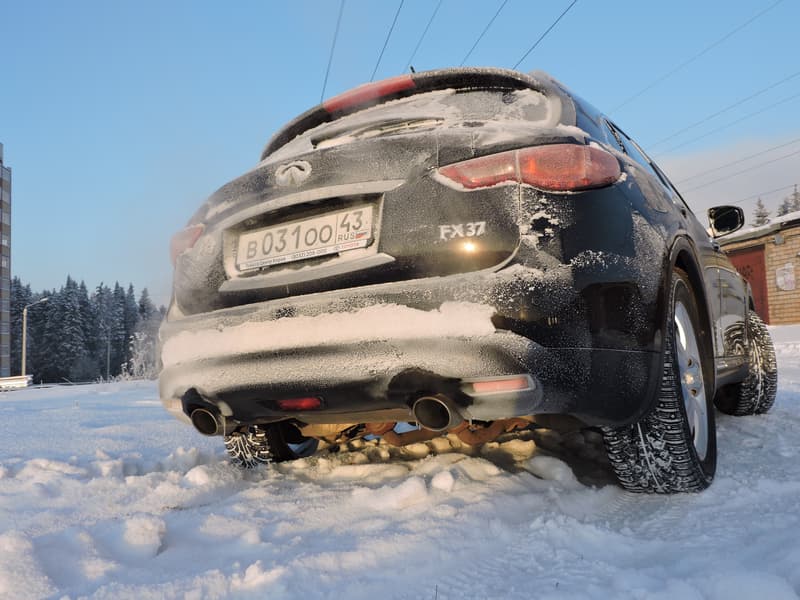 Тест-драйв Infiniti FX 37: искра, буря, безумие