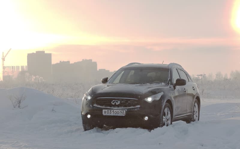 Тест-драйв Infiniti FX 37: искра, буря, безумие