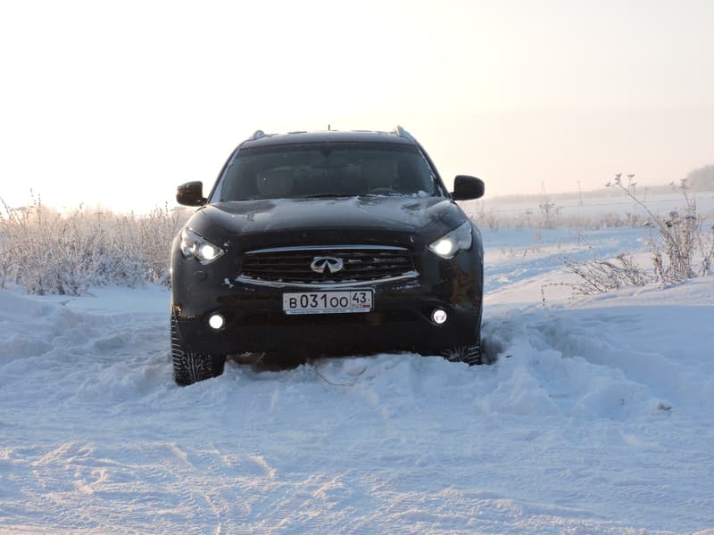 Тест-драйв Infiniti FX 37: искра, буря, безумие