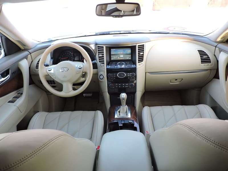 Тест-драйв Infiniti FX 37: искра, буря, безумие