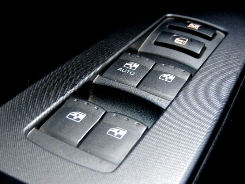 Тест-драйв SsangYong Kyron: пусть и не новая, но альтернатива УАЗу