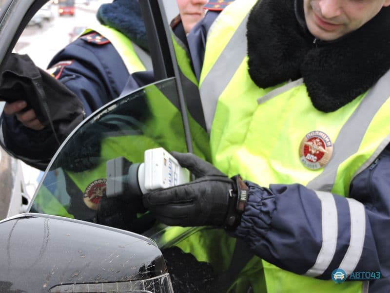 Тонировке бой. ГИБДД начала проводить рейды