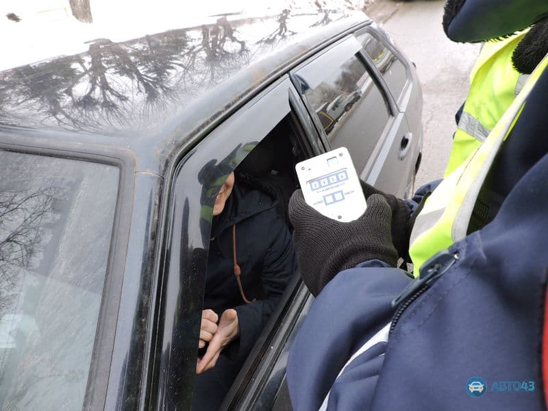 Тонировке бой. ГИБДД начала проводить рейды