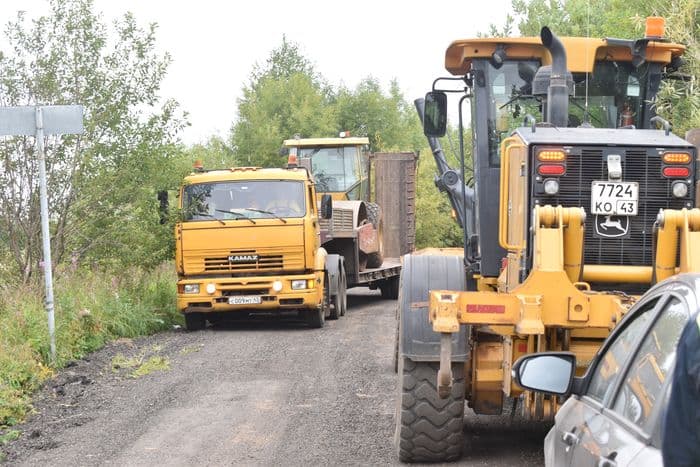 «Дорога жизни» для маленькой деревушки: отремонтирована важная грунтовая дорога