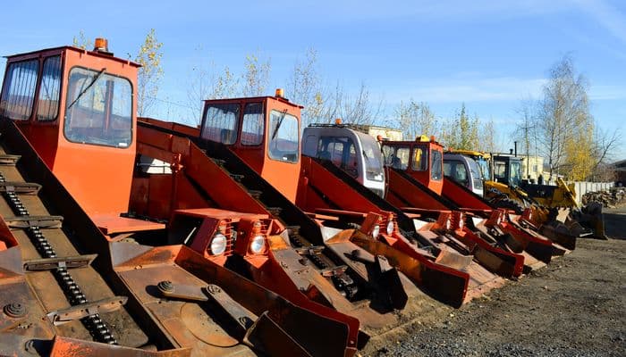 Дорожники официально смогут укладывать асфальт в снег, дождь и мороз