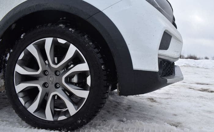 LADA XRAY CROSS: 215 мм счастья - это к нему