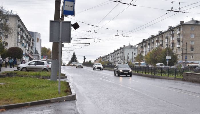 Парковку посреди Октябрьского проспекта могут сделать уже в текущем году