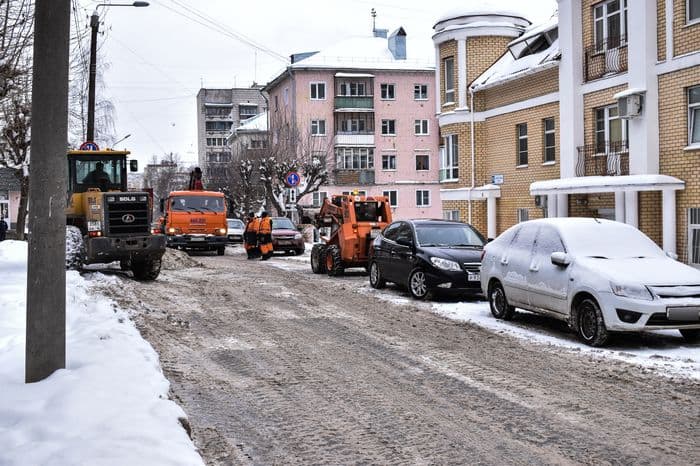 С каких улиц Кирова сегодня и завтра будут вывозить снег