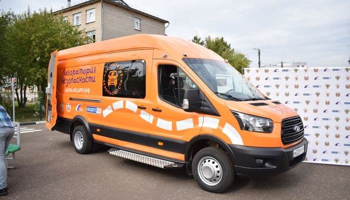 В Кирове появилась первая передвижная «Лаборатория безопасности»