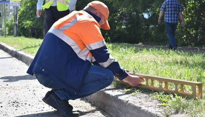 Ещё одна «ранее ужасная» дорога Кирова почти готова к сдаче