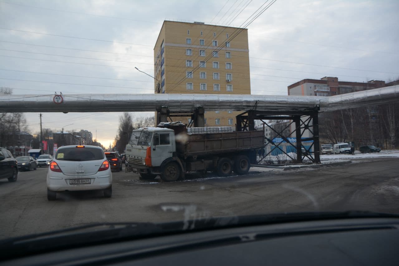 В Кирове на «заколдованном» перекрестке грузовик насмерть сбил пенсионера