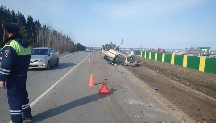 Женщина на «Гетзе» пошла на обгон в запрещенном месте, за что и поплатилась
