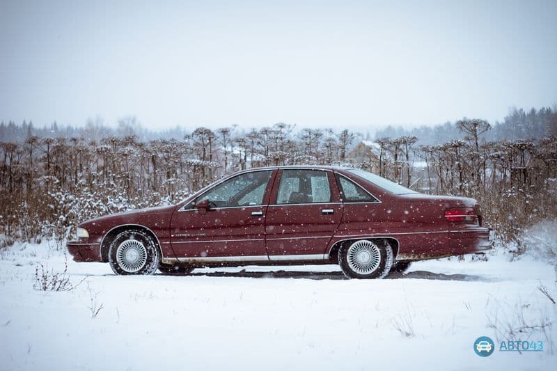 Тест-драйв Chevrolet Caprice: 5,5-метровый локомотив