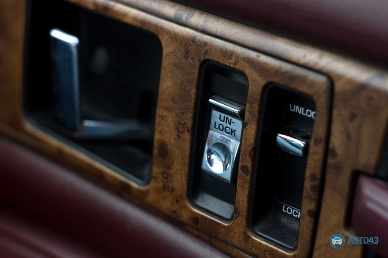 Тест-драйв Chevrolet Caprice: 5,5-метровый локомотив