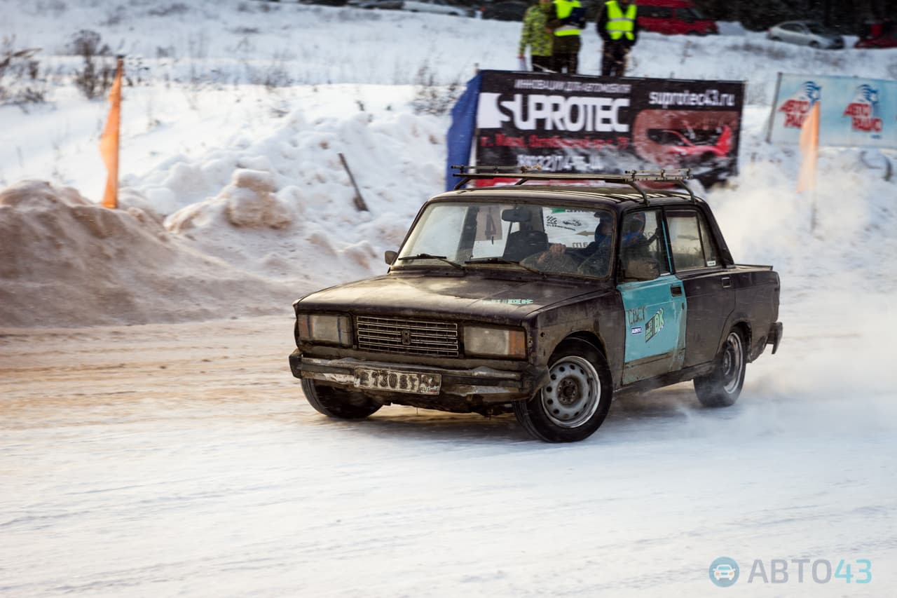 Соревнования по дрифту в Кирове: у «классики» был последний шанс