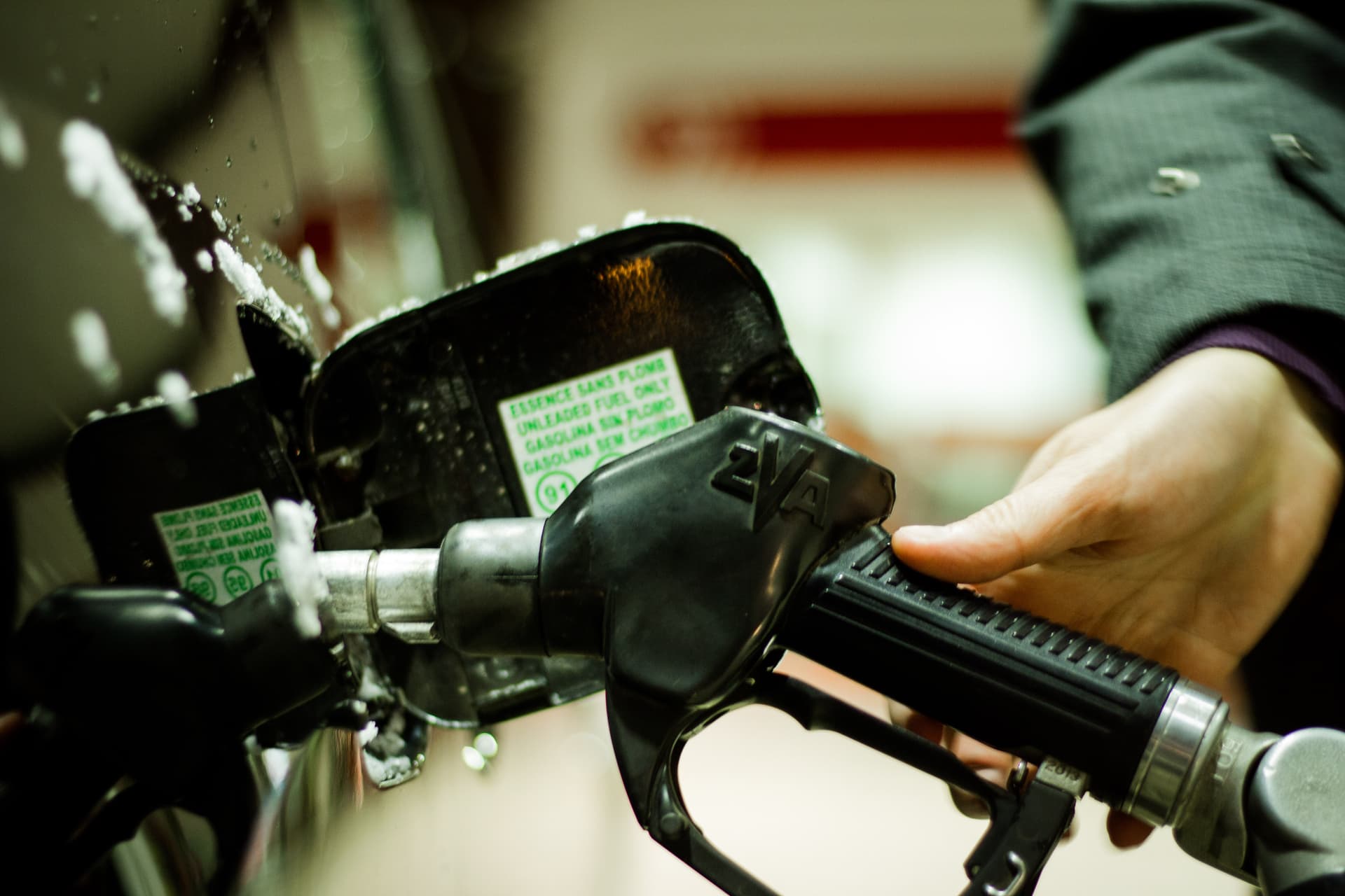 Бензин подорожал и подорожает еще. Почему?