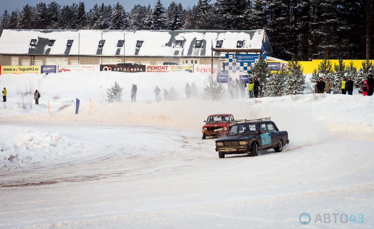 Соревнования по дрифту в Кирове: у «классики» был последний шанс