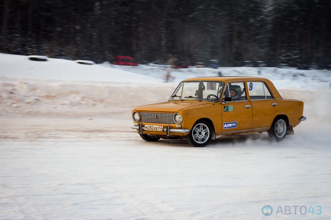 Соревнования по дрифту в Кирове: у «классики» был последний шанс