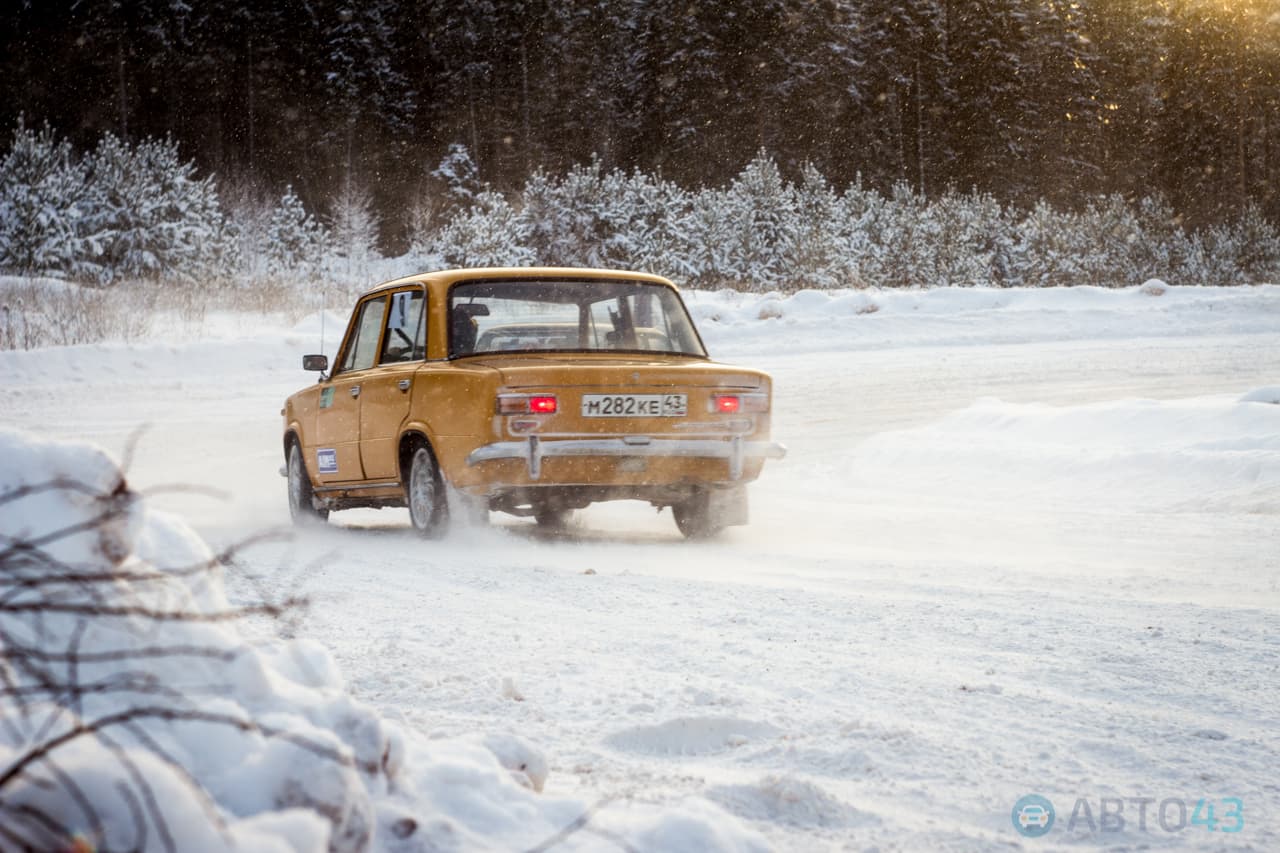 Соревнования по дрифту в Кирове: у «классики» был последний шанс