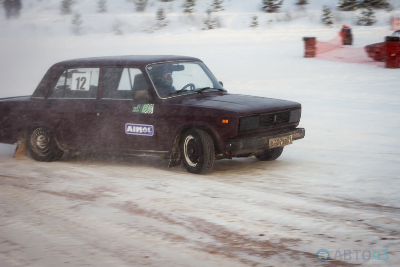 Соревнования по дрифту в Кирове: у «классики» был последний шанс