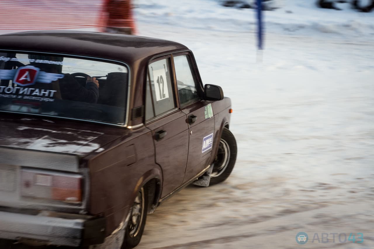 Соревнования по дрифту в Кирове: у «классики» был последний шанс