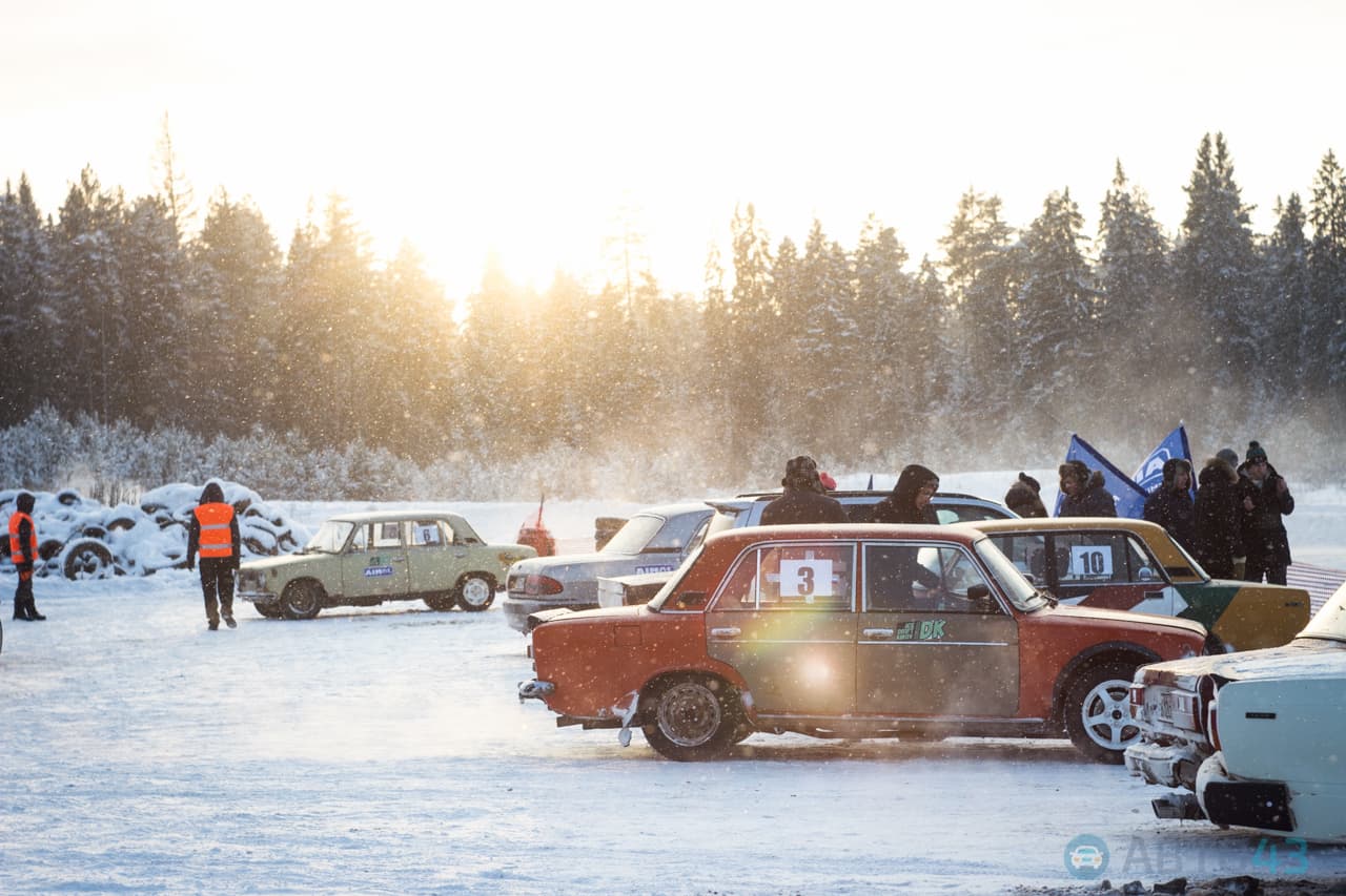 Соревнования по дрифту в Кирове: у «классики» был последний шанс