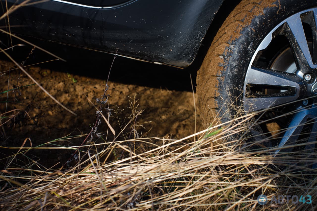 Тест-драйв Lada Vesta SW Cross: поездка по вертикали