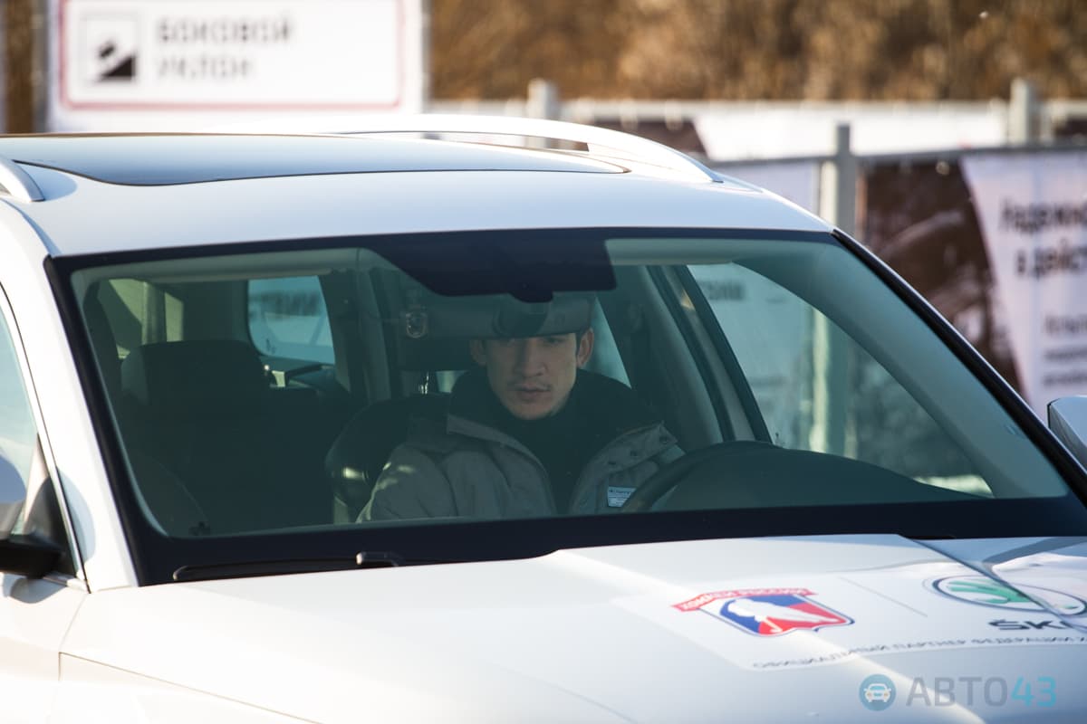 Мороз и солнце. Автосалон «Мотор» отметил 25-летие