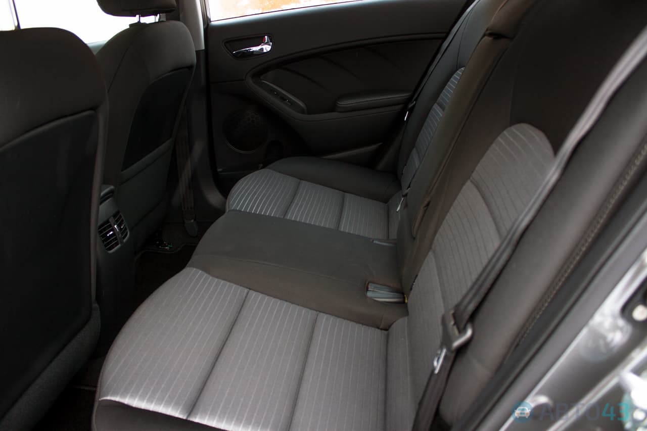 Тест-драйв Kia Cerato 2017: когда подтяжка лица оправдана