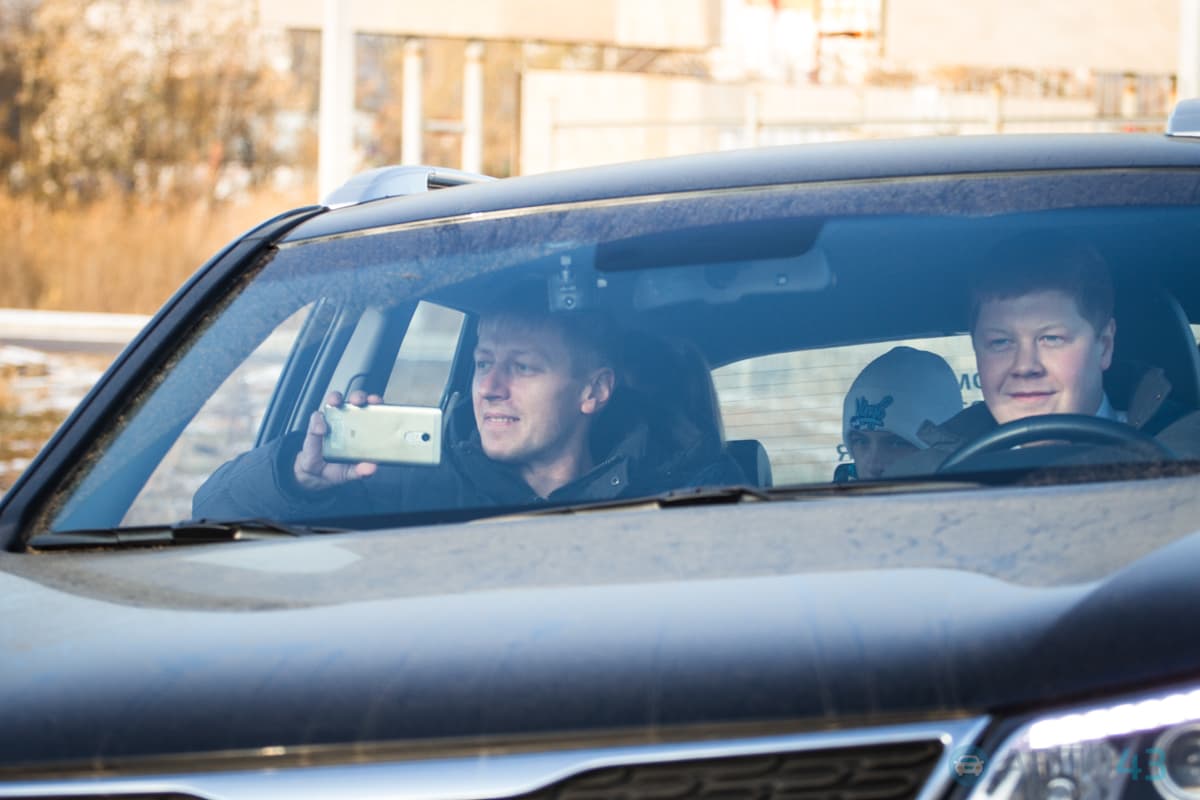 Мороз и солнце. Автосалон «Мотор» отметил 25-летие