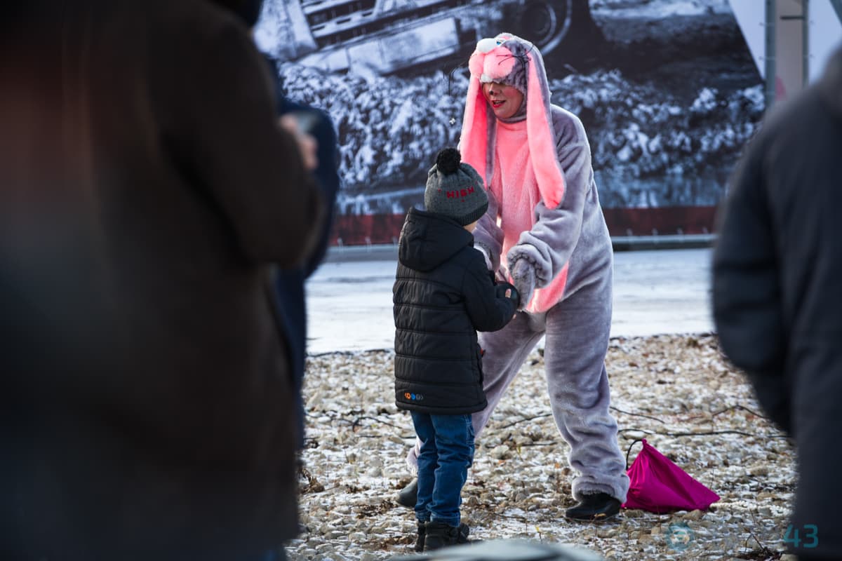 Мороз и солнце. Автосалон «Мотор» отметил 25-летие